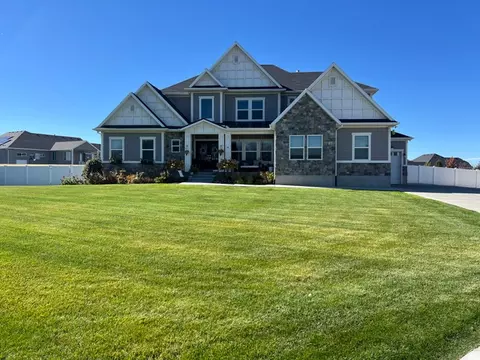 2091 N 3430 W, Clinton, UT 84015