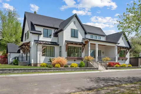 645 S Arts Park Way E, Springville, UT 84663