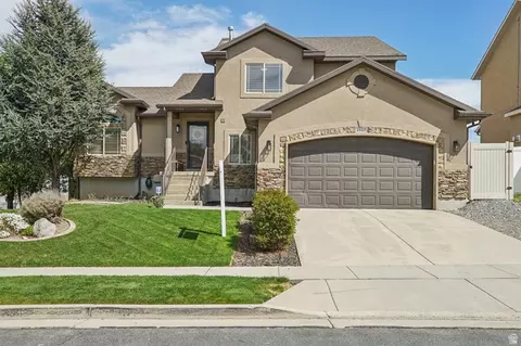 6949 S Adventure Way W, West Jordan, UT 84084