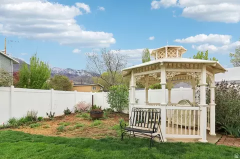 Exterior - 92 W 1565 N, Orem, UT 84057 photo 3 of 4