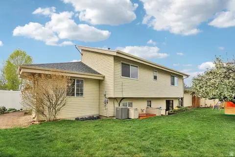 Exterior - 92 W 1565 N, Orem, UT 84057 photo 4 of 4