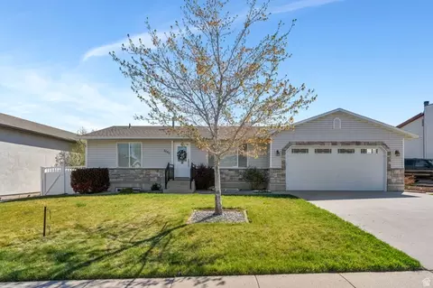 4049 S Castle View Dr, West Valley City, UT 84128