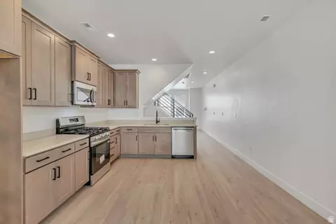 10999 S Freestone Rd W #111, South Jordan, UT 84009