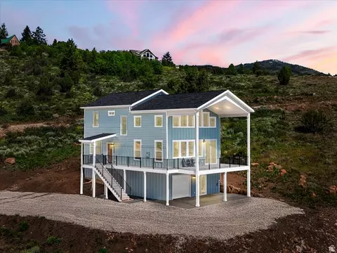 1509 W Cedar Ridge Dr, Garden City, UT 84028