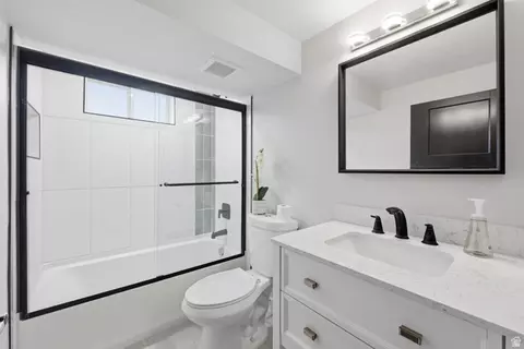 Bath - 1795 S 200 W, Bountiful, UT 84010 photo 3 of 3