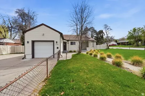Exterior - 1795 S 200 W, Bountiful, UT 84010 photo 1 of 11