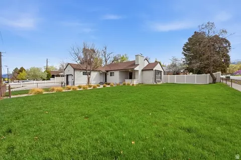Exterior - 1795 S 200 W, Bountiful, UT 84010 photo 2 of 11