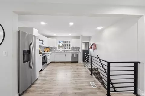 Entry Way - 1795 S 200 W, Bountiful, UT 84010 photo 1 of 2