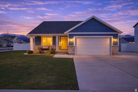 Exterior - 499 S 655 E, Hyrum, UT 84319 photo 3 of 7