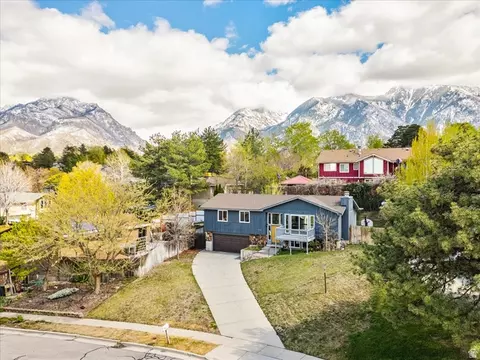 View/Area - 2196 E Thistlewood Way S, Sandy, UT 84092 photo 4 of 6