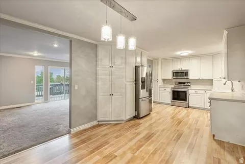Kitchen - 2196 E Thistlewood Way S, Sandy, UT 84092 photo 1 of 5
