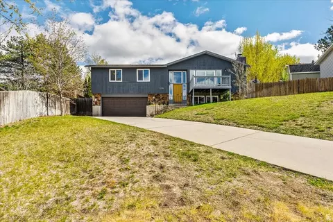 Exterior - 2196 E Thistlewood Way S, Sandy, UT 84092 photo 2 of 4