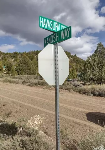 Undisclosed, Alton, UT 84710 photo 12