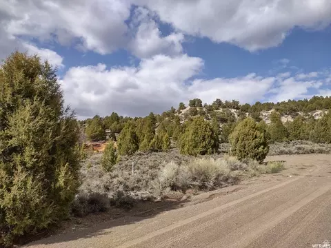 Undisclosed, Alton, UT 84710 photo 13