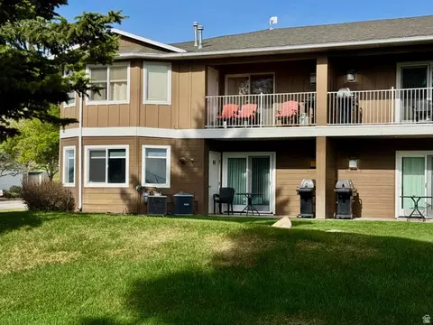815 N Harbor Dr #201, Garden City, UT 84028