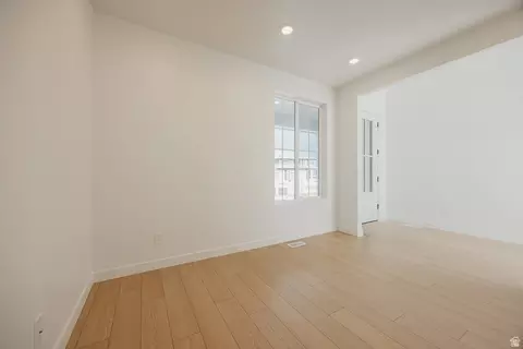 Living - 2915 N Kingbird Dr #610, Eagle Mountain, UT 84005 photo 9 of 9