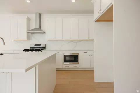Kitchen - 2915 N Kingbird Dr #610, Eagle Mountain, UT 84005 photo 1 of 1
