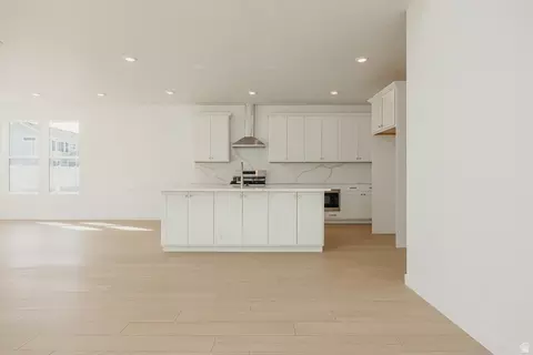Living - 2915 N Kingbird Dr #610, Eagle Mountain, UT 84005 photo 6 of 9