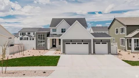 Exterior - 2915 N Kingbird Dr #610, Eagle Mountain, UT 84005 photo 2 of 2