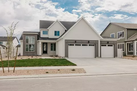 2915 N Kingbird Dr #610, Eagle Mountain, UT 84005