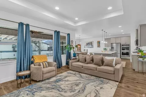 Living - 2454 W Jackson St, Mapleton, UT 84664 photo 2 of 4