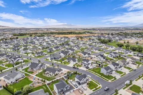 View/Area - 2454 W Jackson St, Mapleton, UT 84664 photo 5 of 5