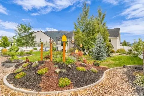 Exterior - 2454 W Jackson St, Mapleton, UT 84664 photo 8 of 16
