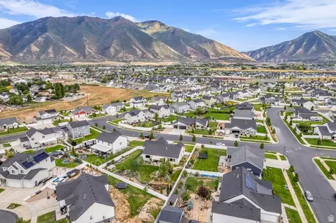 View/Area - 2454 W Jackson St, Mapleton, UT 84664 photo 4 of 5
