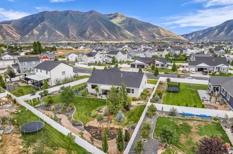 View/Area - 2454 W Jackson St, Mapleton, UT 84664 photo 2 of 5