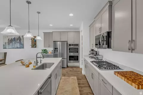 Kitchen - 2454 W Jackson St, Mapleton, UT 84664 photo 4 of 4