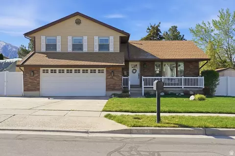 1624 E Wood Glen Rd S, Sandy, UT 84092