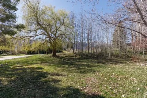 Exterior - 4026 N 3775 E, Eden, UT 84310 photo 6 of 27