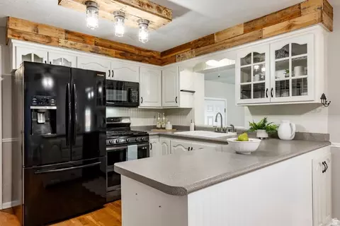 Kitchen - 1371 E 8600 S, Sandy, UT 84093 photo 1 of 3