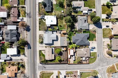 View/Area - 1371 E 8600 S, Sandy, UT 84093 photo 2 of 6