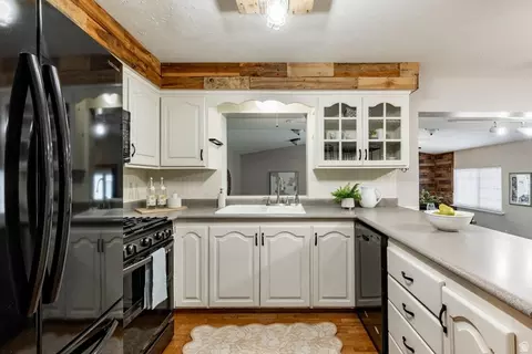 Kitchen - 1371 E 8600 S, Sandy, UT 84093 photo 2 of 3