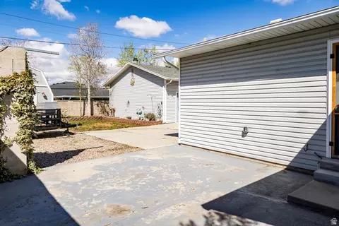 Exterior - 1371 E 8600 S, Sandy, UT 84093 photo 6 of 10