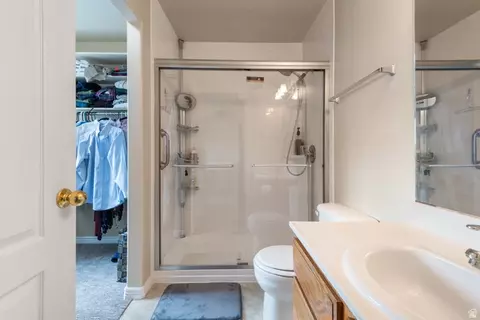 Bath - 802 Brookside Ct, Payson, UT 84651 photo 3 of 5