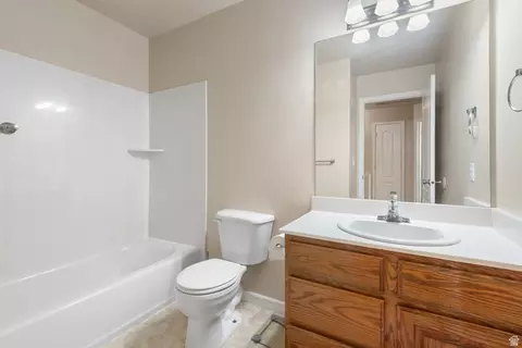 Bath - 802 Brookside Ct, Payson, UT 84651 photo 5 of 5