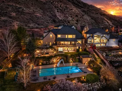 9503 N Timpanogos Cv, Cedar Hills, UT 84062