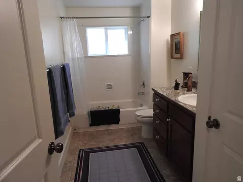 Bath - 665 S 600 E, Mount Pleasant, UT 84647 photo 3 of 4