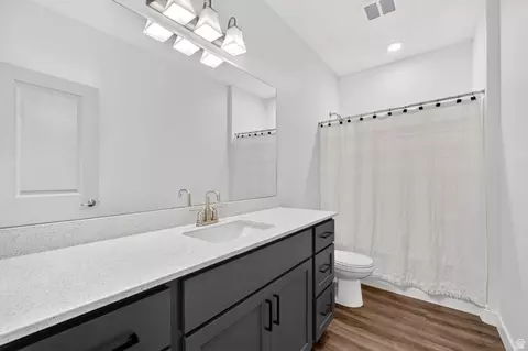 Bath - 2308 E 830 S #16, Spanish Fork, UT 84660 photo 1 of 2