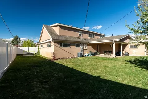 Exterior - 166 E 3000 S, Bountiful, UT 84010 photo 3 of 4