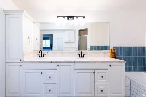 Bath - 166 E 3000 S, Bountiful, UT 84010 photo 2 of 4