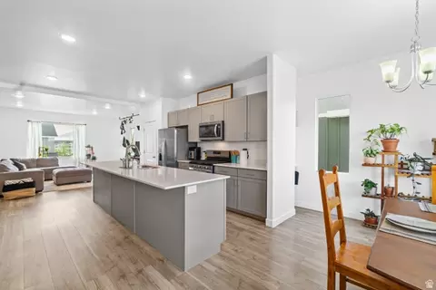 1083 E Waterway Ln, Saratoga Springs, UT 84045