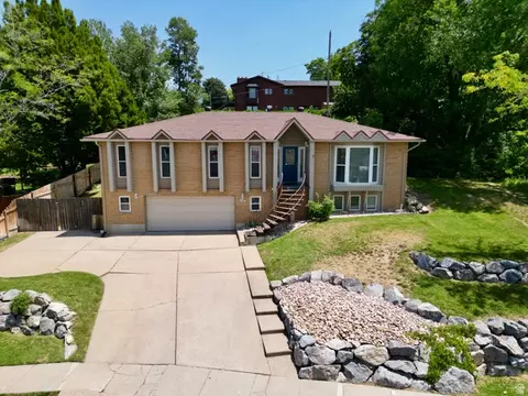 Exterior - 3291 S 300 W, Bountiful, UT 84010 photo 3 of 10
