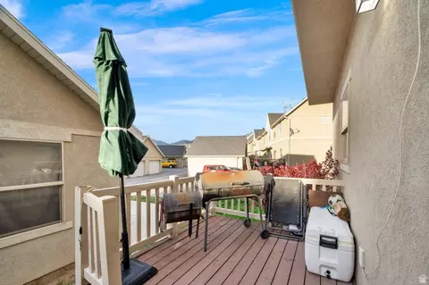 Exterior - 2026 W Crescent Way, Mapleton, UT 84664 photo 4 of 4