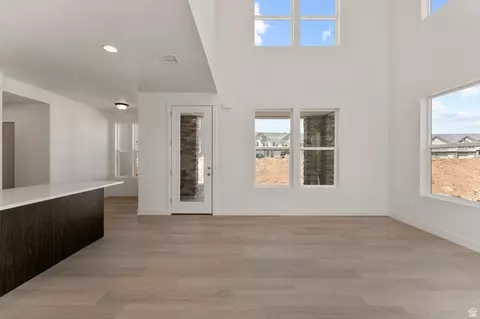 Living - 516 W Olive Ln W, Saint George, UT 84790 photo 2 of 2