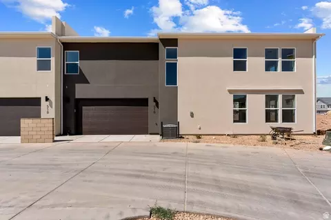 Exterior - 516 W Olive Ln W, Saint George, UT 84790 photo 6 of 6