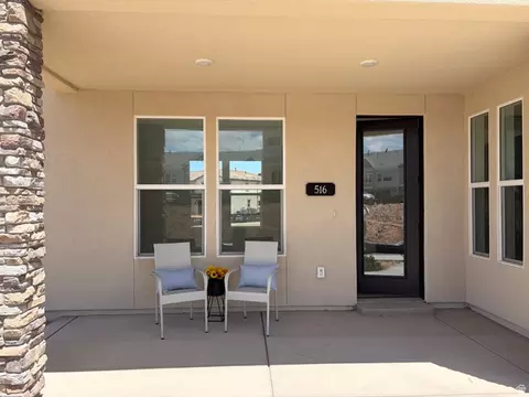 Exterior - 516 W Olive Ln W, Saint George, UT 84790 photo 2 of 6