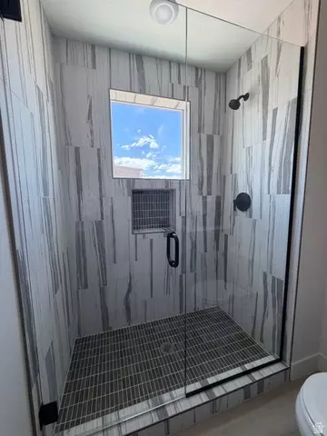 Bath - 516 W Olive Ln W, Saint George, UT 84790 photo 1 of 3